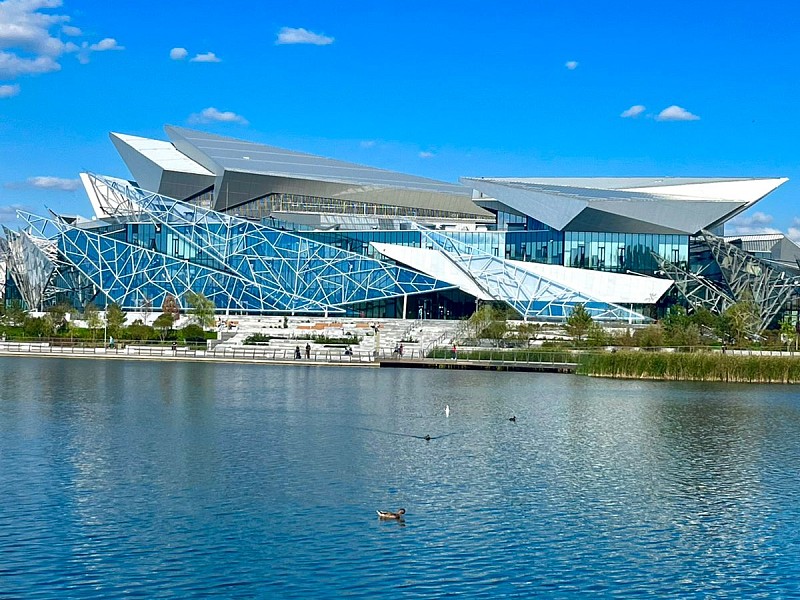 Новое здание театра им. Г. Камала удостоено премии «Хрустальный Дедал» в номинации «Архитектурные произведения».